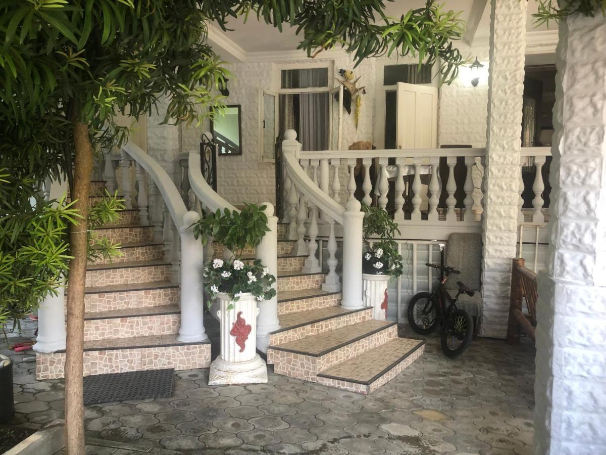 Twins Guest House By Black Sea Kobuleti Exterior photo